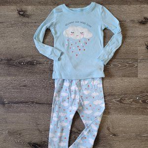Old Navy Shower Me With Love Size 4T Pajama Set 13107